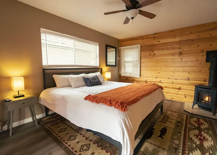 Hotel Basecamp At Snowbowl
